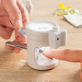 Coupe ongles avec Lumière LED, Loupe et Lime Clail InnovaGoods