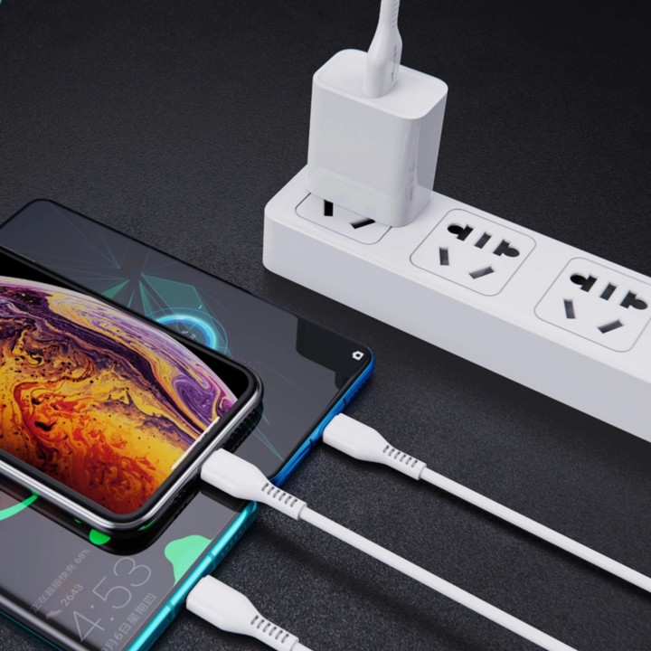Cable Usb vers Lightning (3.1 A) 1 mètre JELLICO KDS-30 blanc