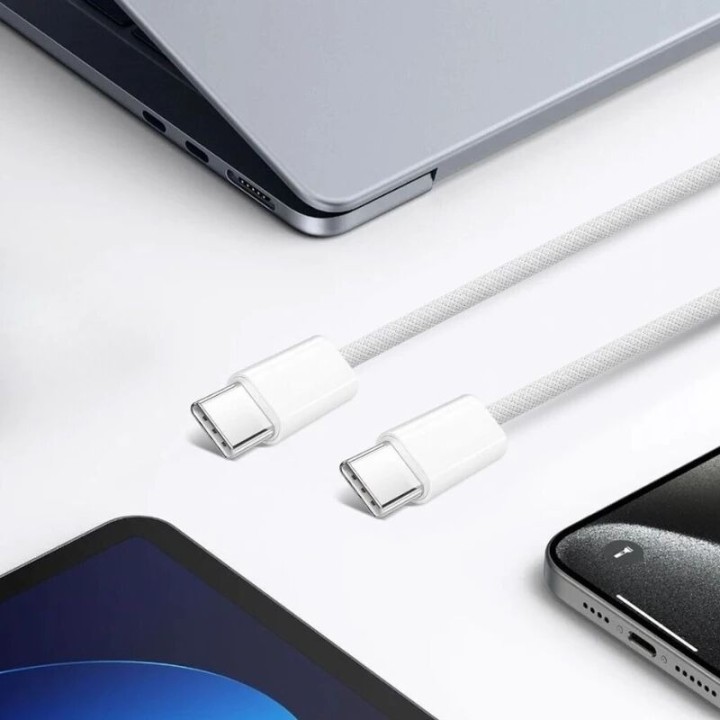 Cable Usb-C vers Usb-C 240W ORIGINAL Apple iPhone 2 mètres MYQT3ZM/A blanc