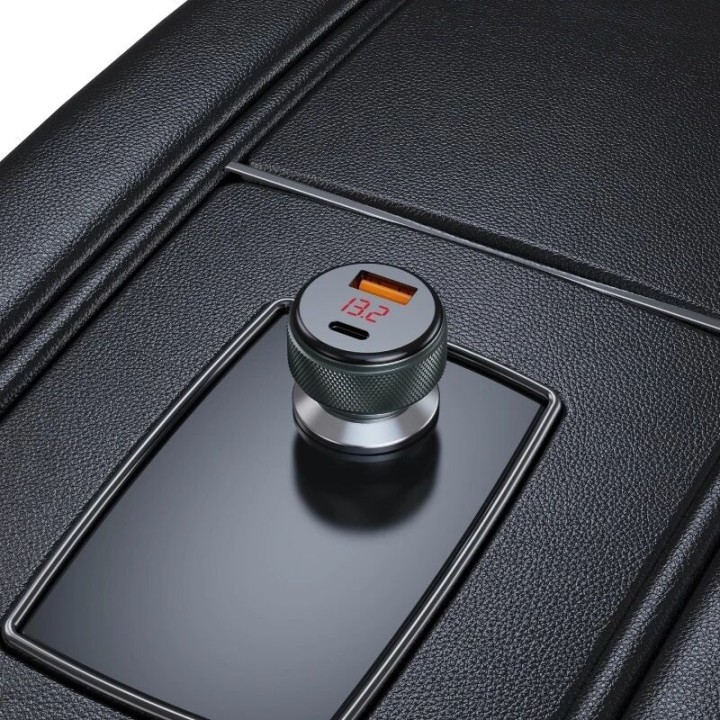 Chargeur voiture double port 1X USB-C + 1X USB (52.2W) JELLICO F13 noir