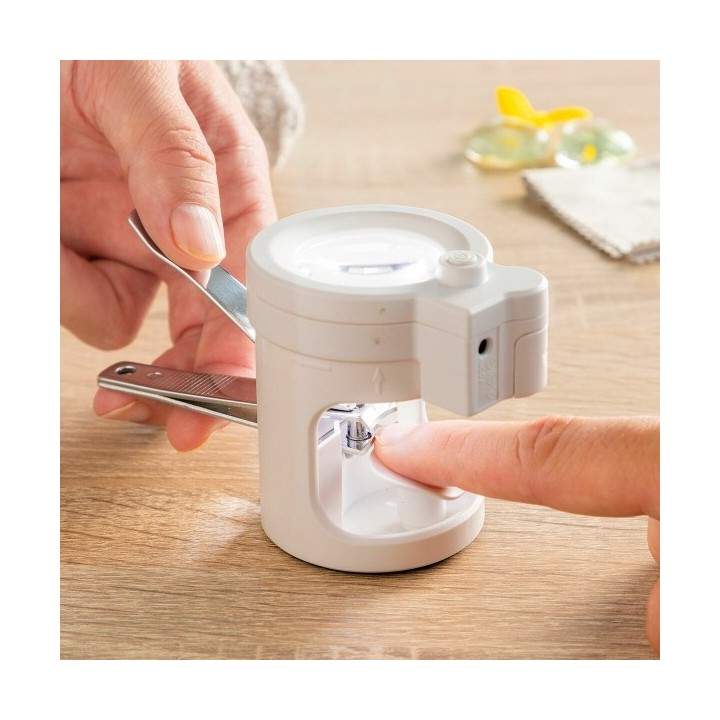 Coupe ongles avec Lumière LED, Loupe et Lime Clail InnovaGoods